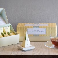 Cutie cu 20 de piramide de ceai Ribbon Box Tea Tasting Assortment