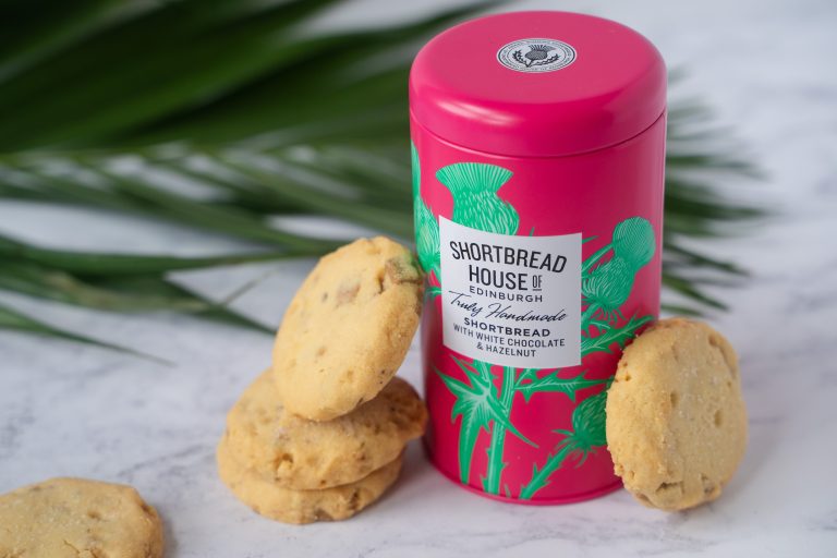 Biscuiti Artizanali cu unt, ciocolata alba si alune Shortbread 140g