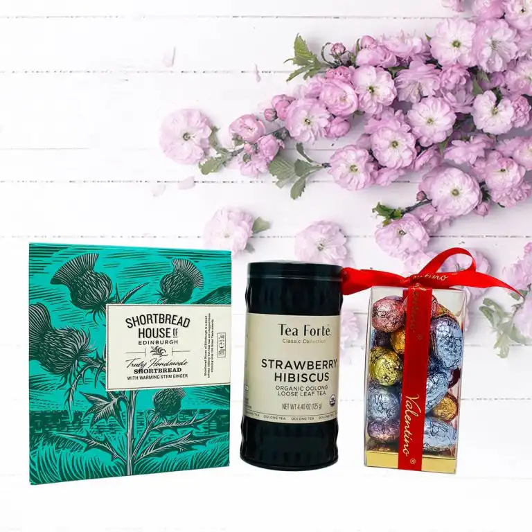 Pachet cadou Paste Strawberry & Easter Vertical Eggs