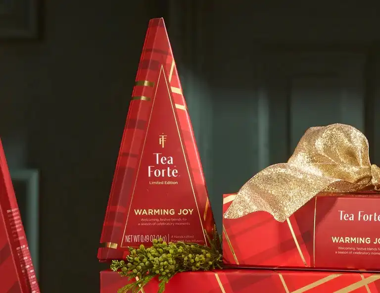 Ceai PETITE TEA TREE WARMING JOY -Tea Forte – Cutie cu 4 piramide de ceai